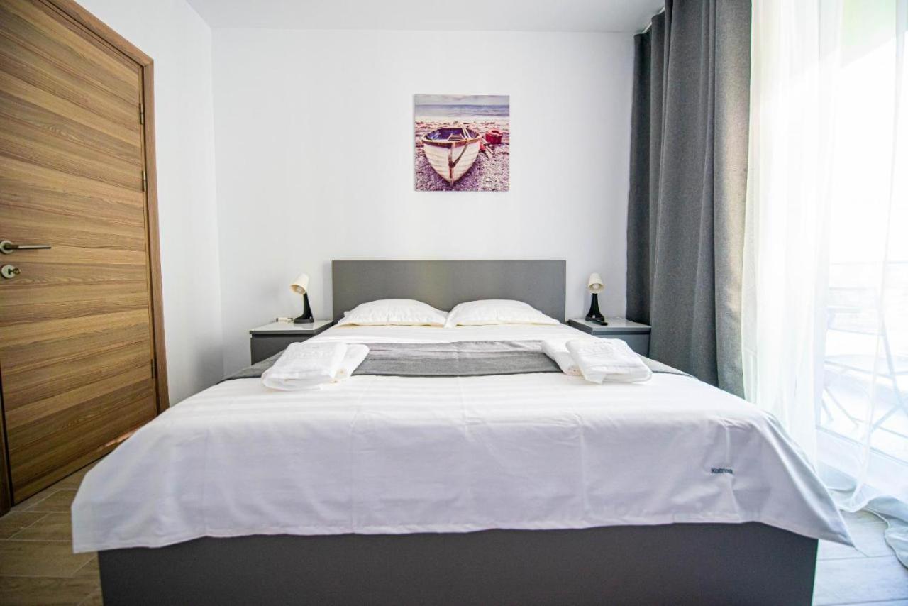 Apartament Katrina - Alezzi Beach - Sea View Нэводари Экстерьер фото
